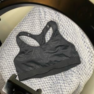 Black sports bra